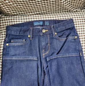 Patagonia nwot straight leg jeans size 24
